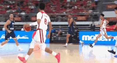 开云体育平台西亚卡姆在SKT比赛中持续失利，重要助攻引发热议！