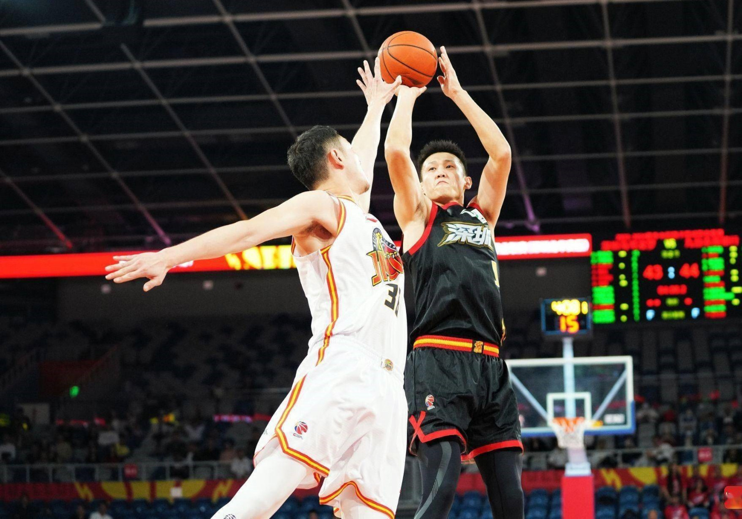 关于今晨深圳男篮豪取连胜：欧超杯节点到来，话题不断，赛季目标并未改变的信息